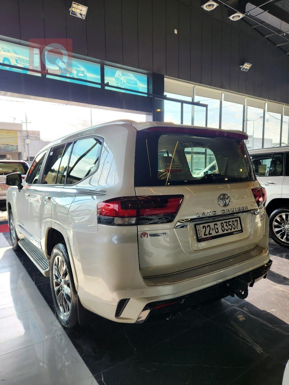 Toyota Land Cruiser